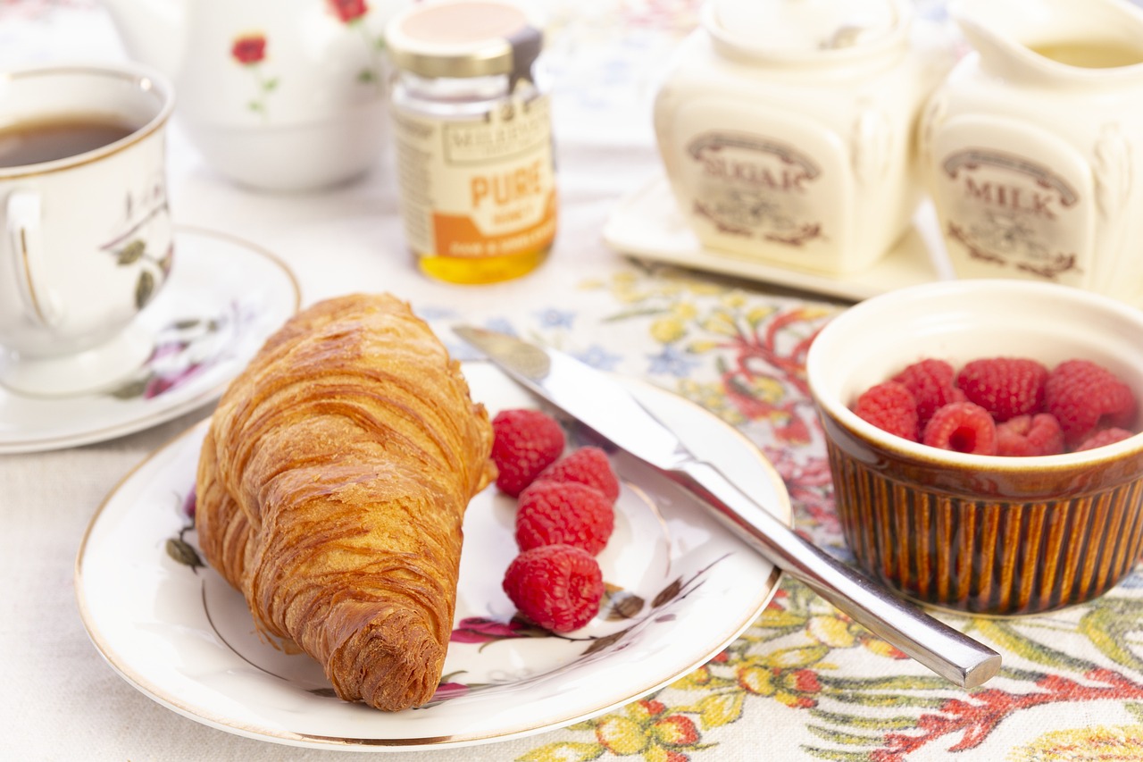 croissant, bread, pastry-6562091.jpg